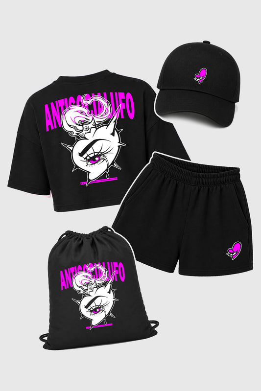 OUTIFIT EYE IN LOVE