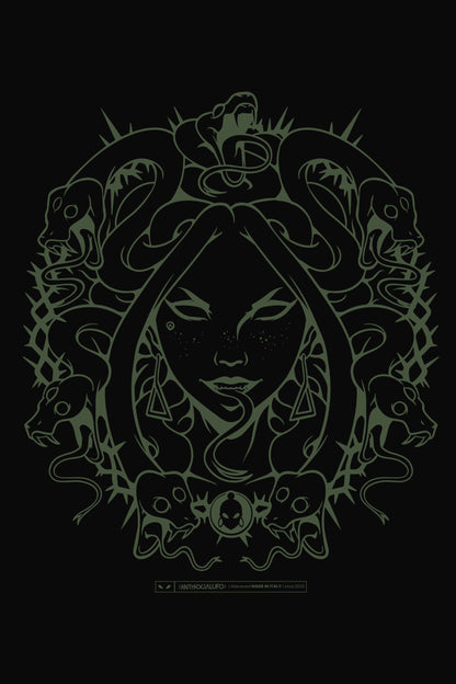 MEDUSA OVERSIZE BLACK T-SHIRT